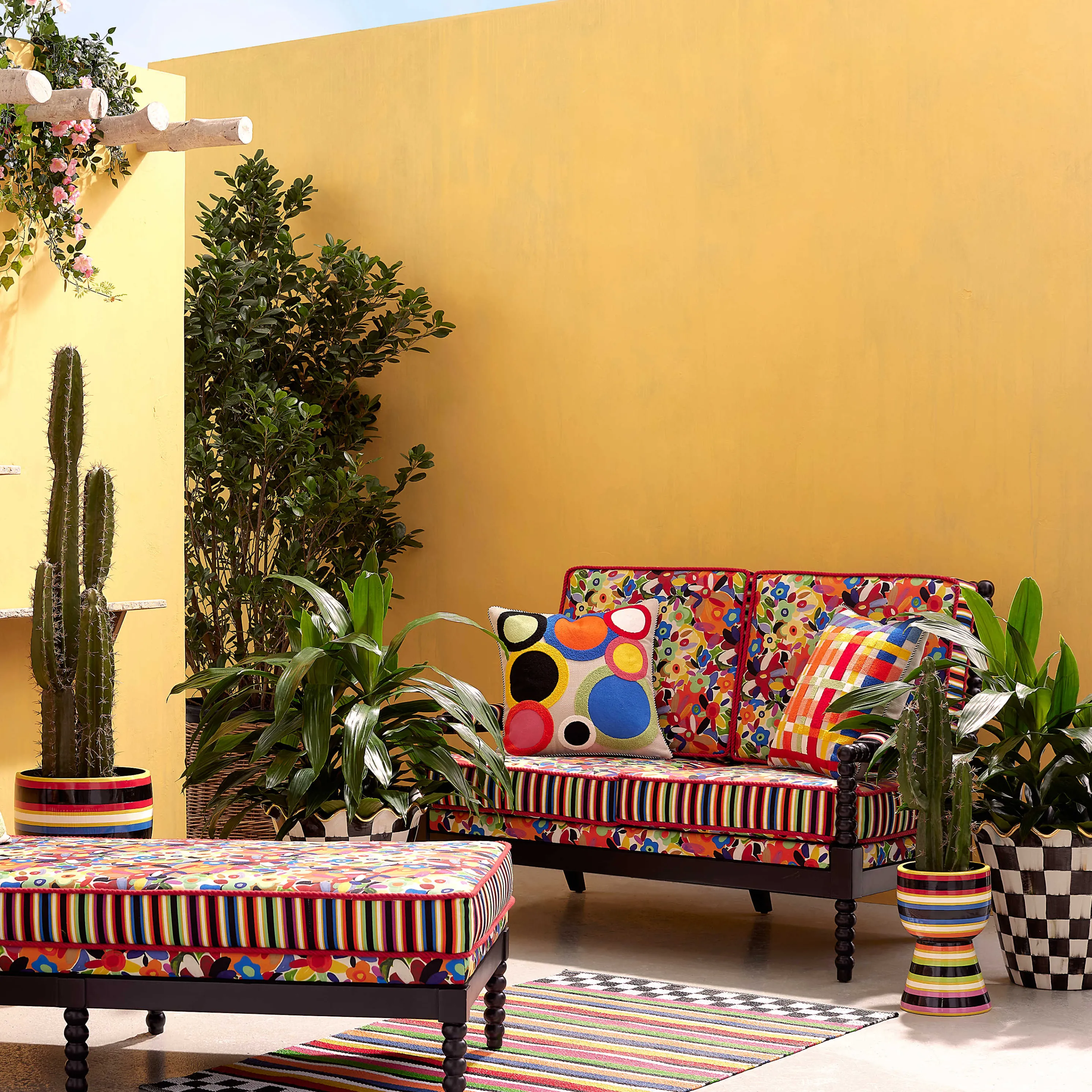 Avant Garden Outdoor Chaise