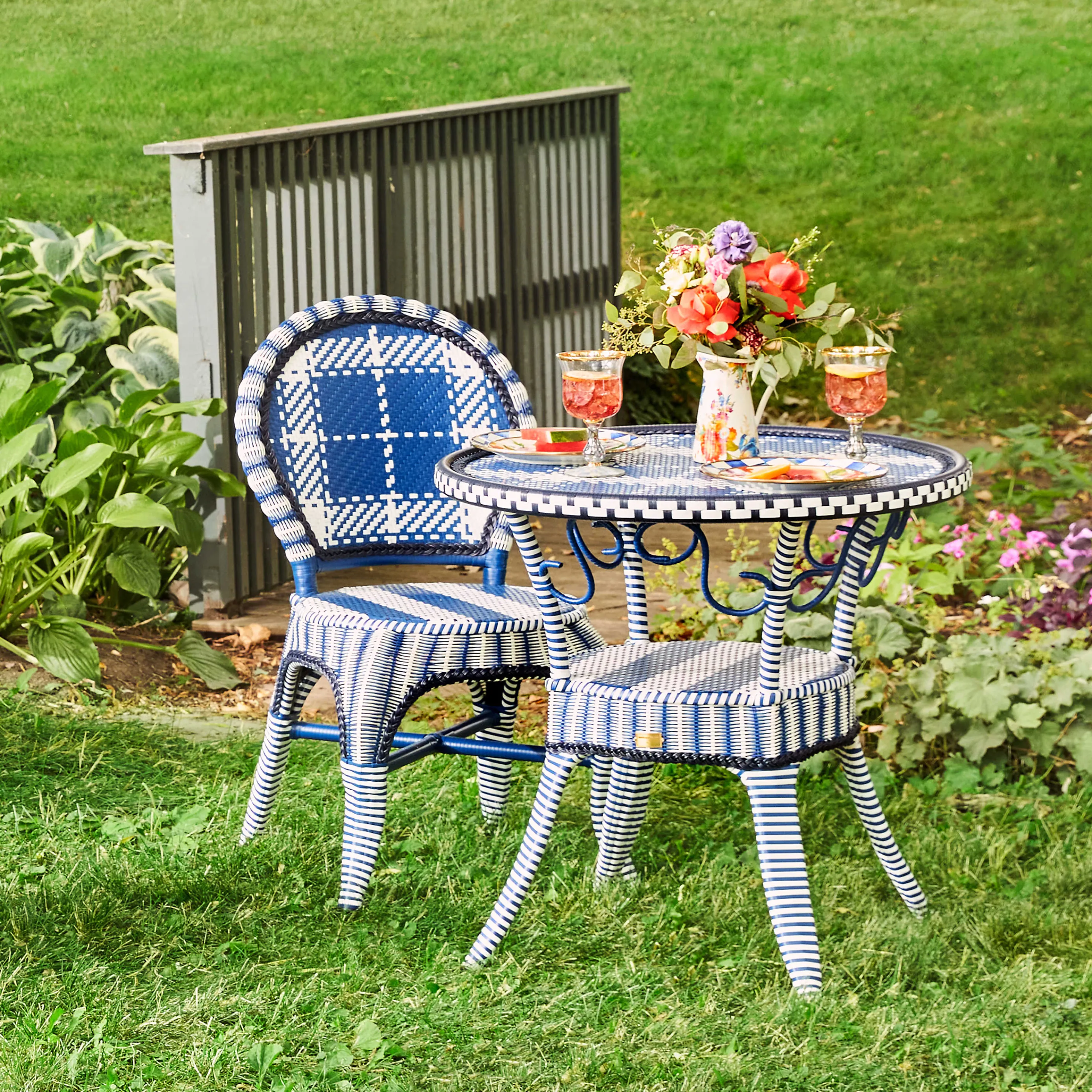 Boathouse Outdoor Cafe Table