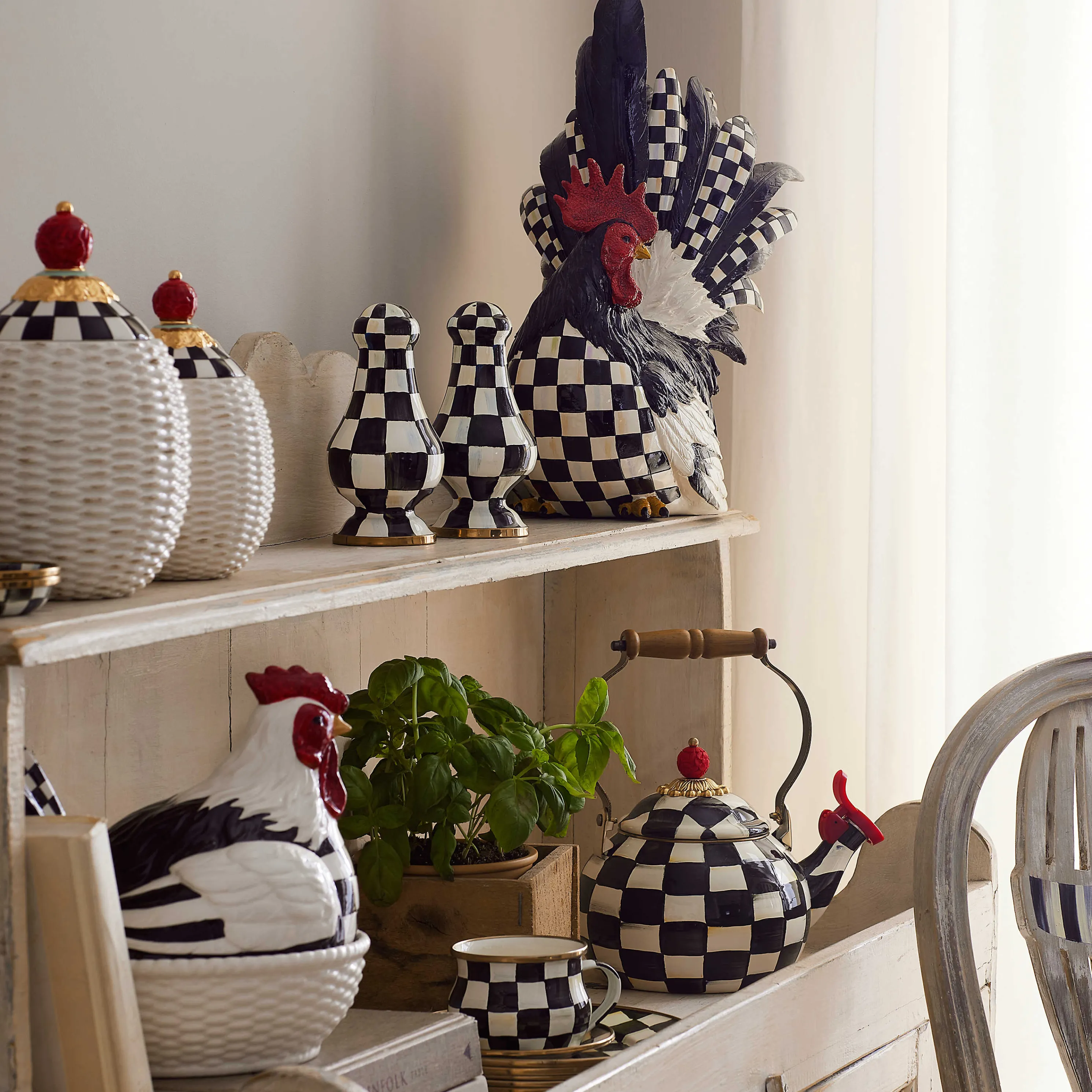 Chicken In A Basket Lidded Dish