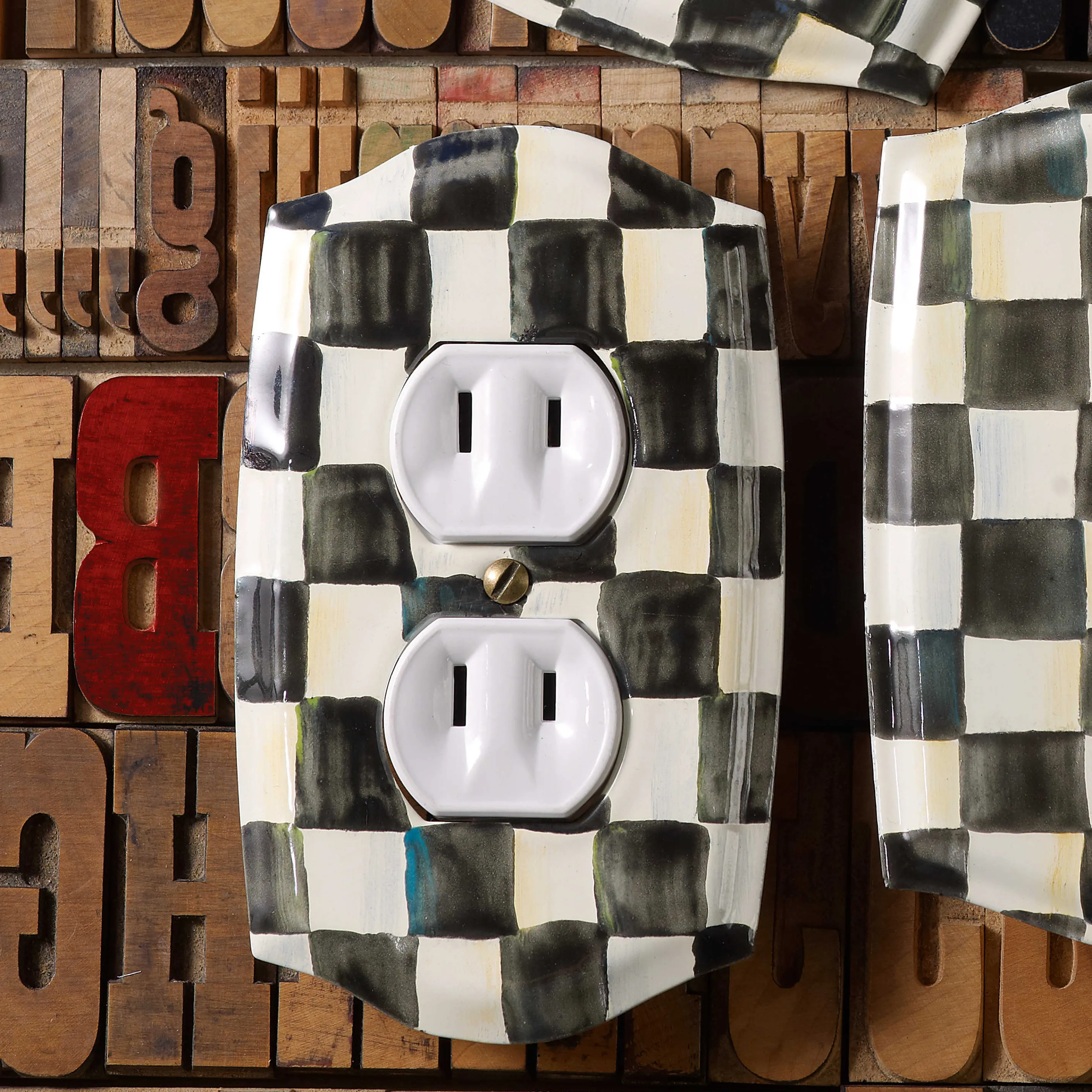 Courtly Check Enamel Double Outlet Cover