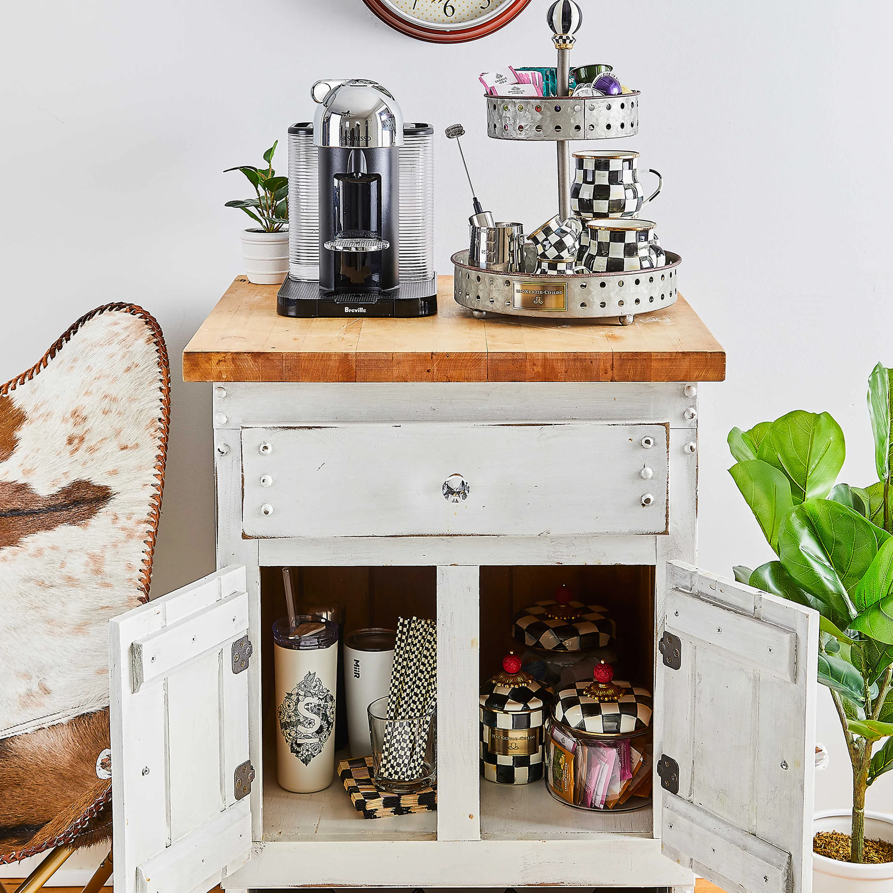 Courtly Check Enamel Teacup