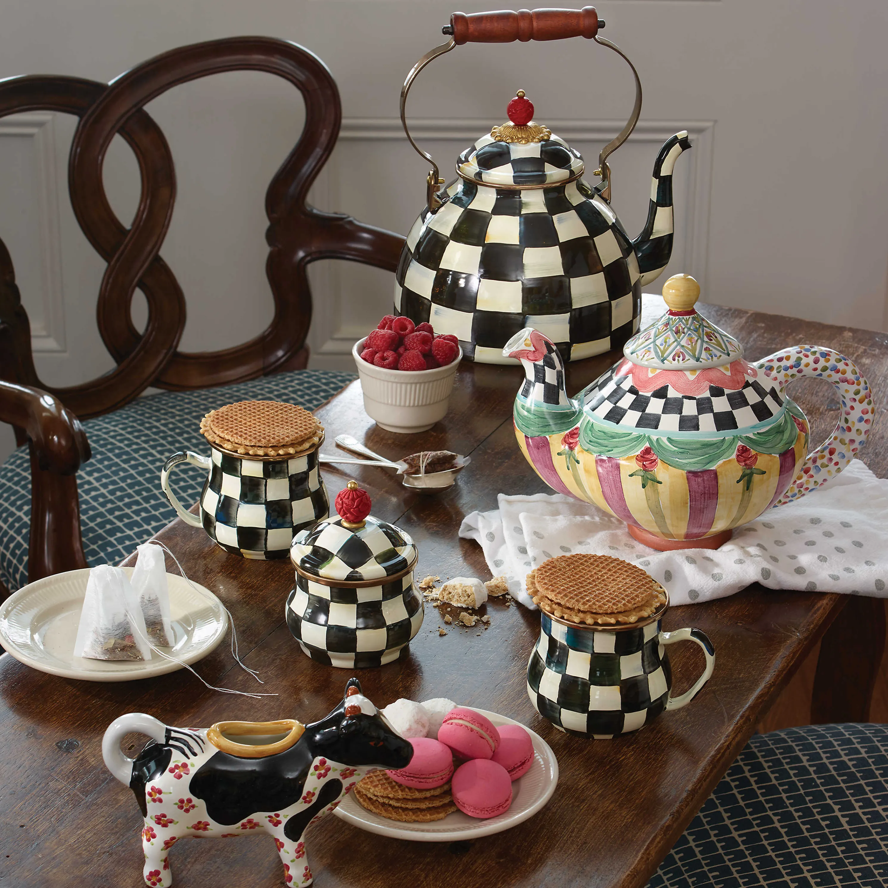 Courtly Check Enamel Lidded Sugar Bowl