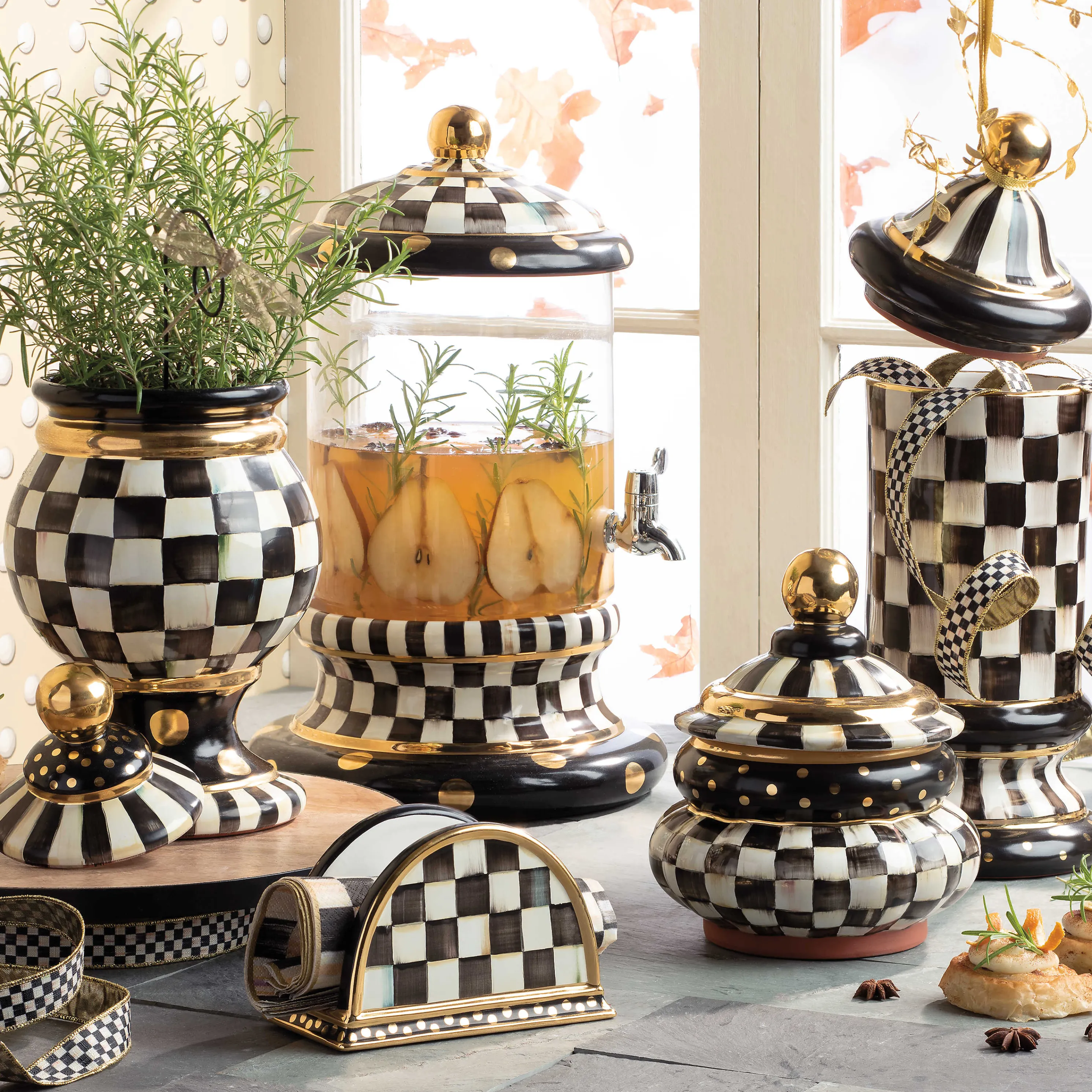 Courtly Check Napkin Holder