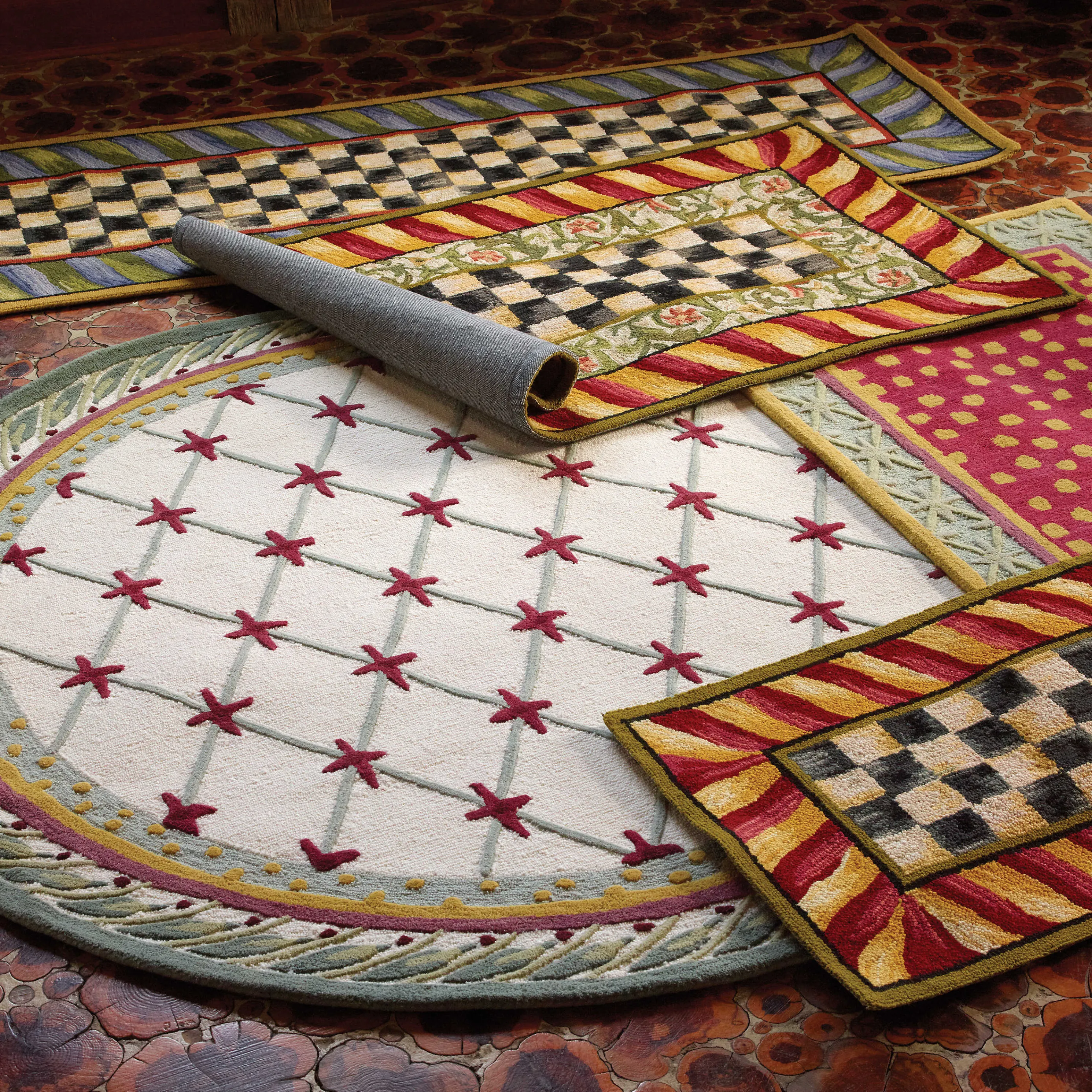 Courtly Check Rug - 2' X 3' - Red & Gold