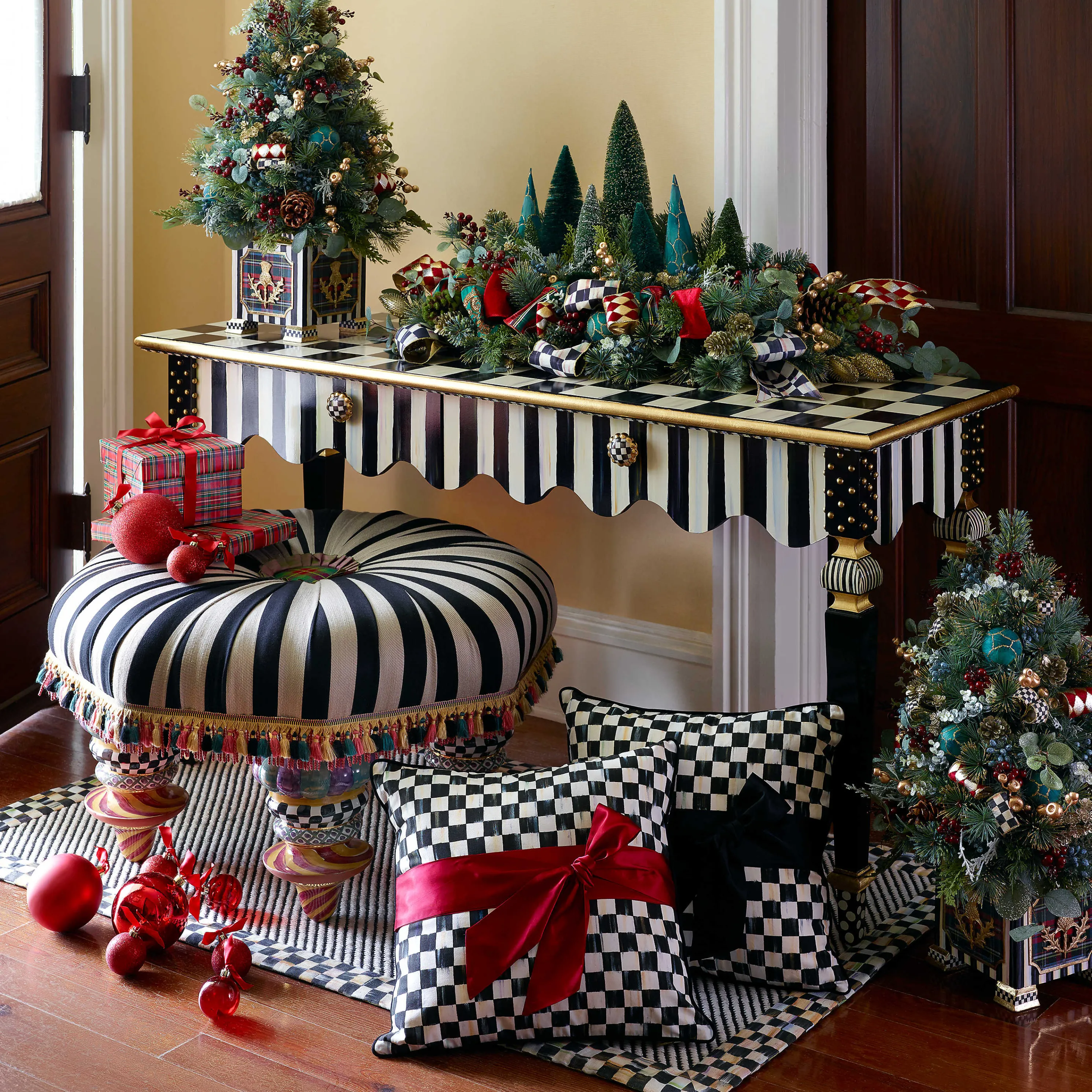 Courtly Check Sash Pillow - Black