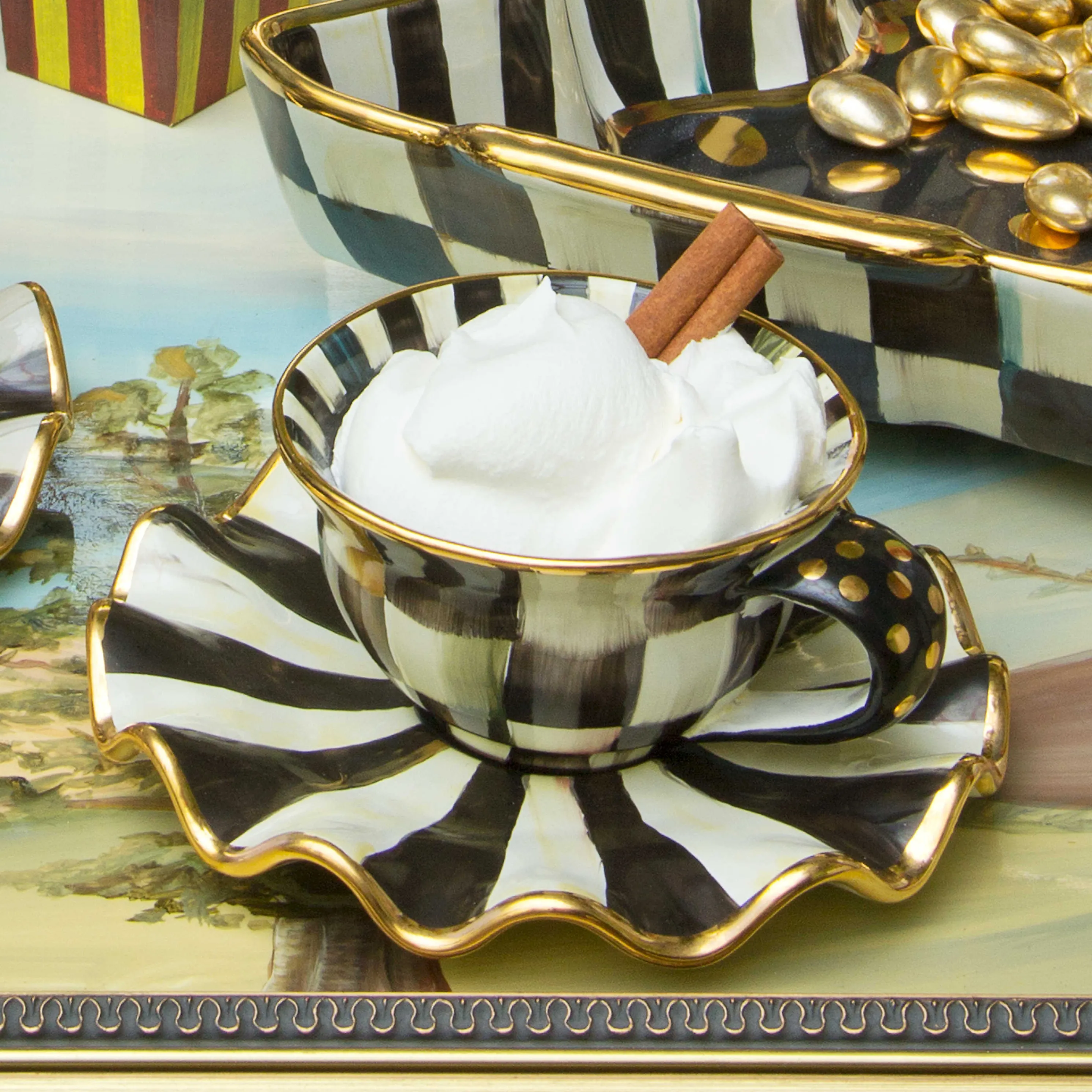 Courtly Check Teacup
