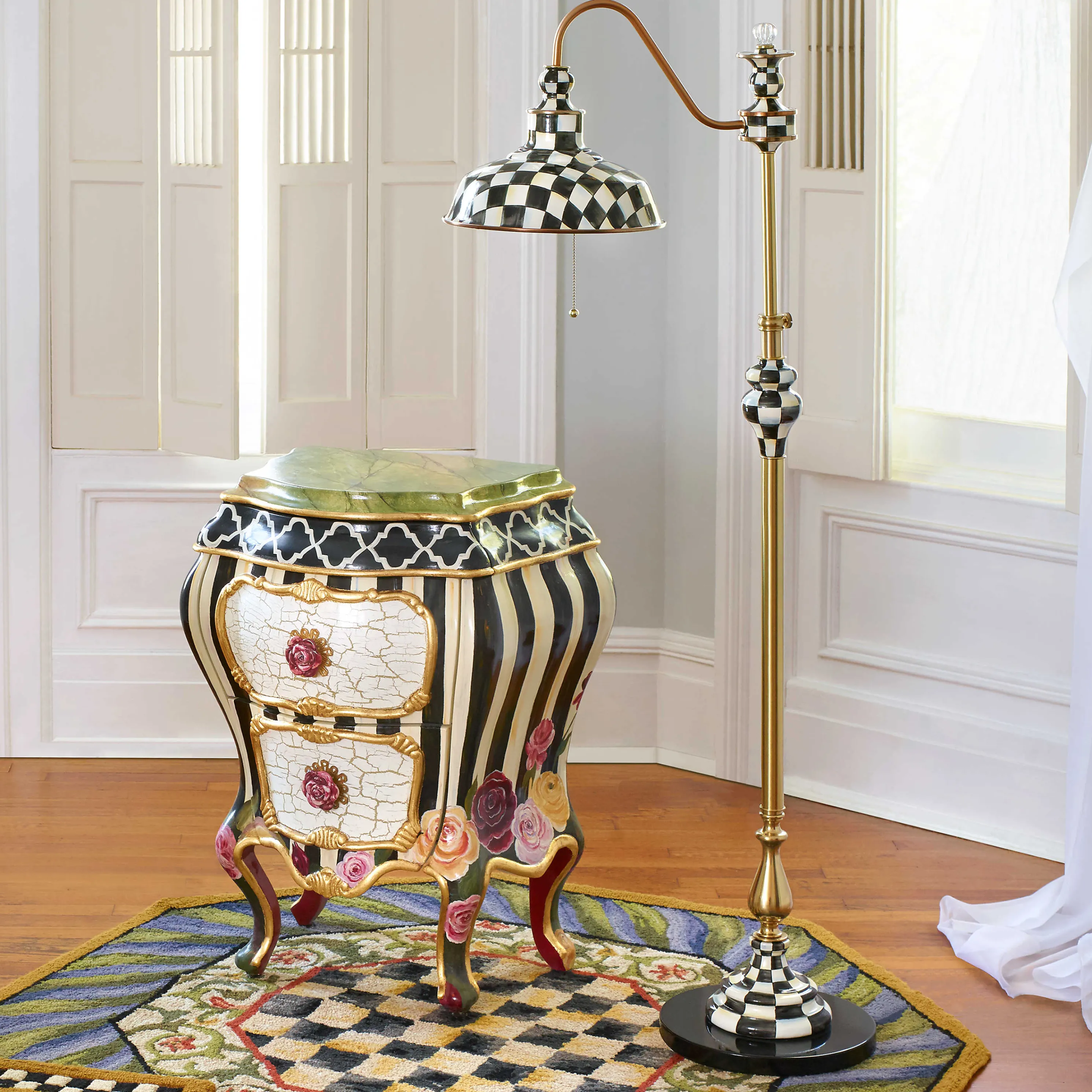 Courtly Farmhouse Floor Lamp