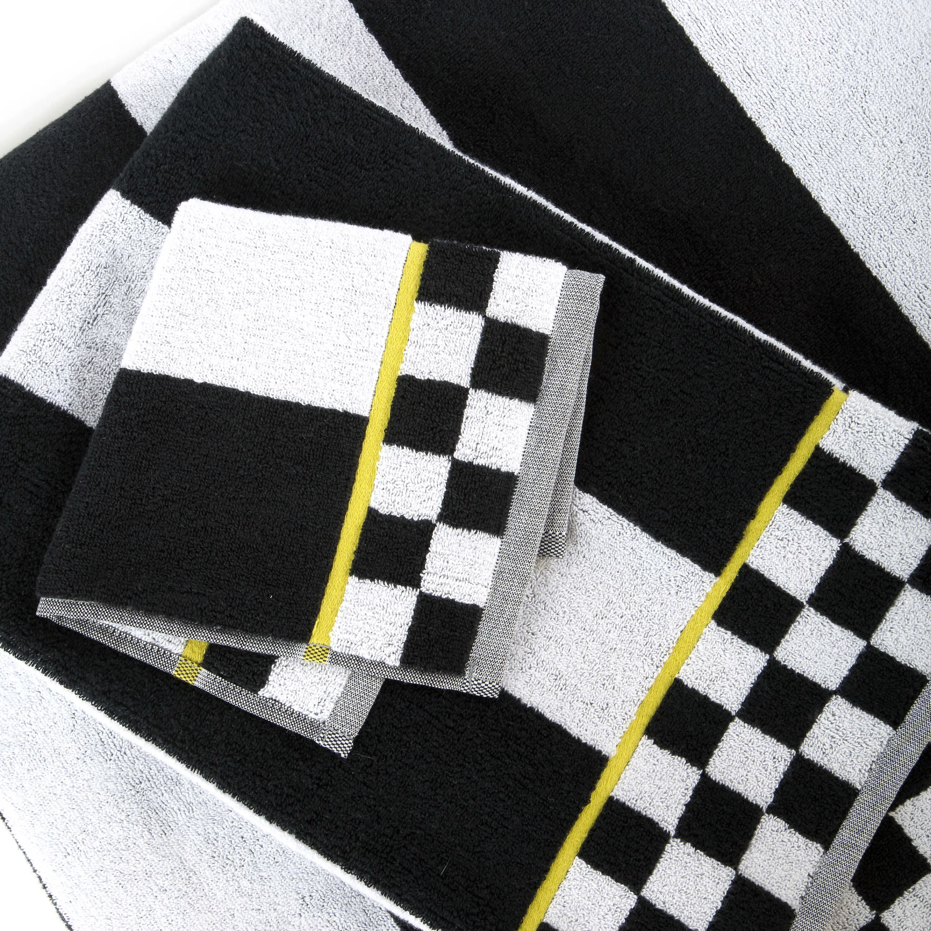 Courtly Stripe Bath Towel