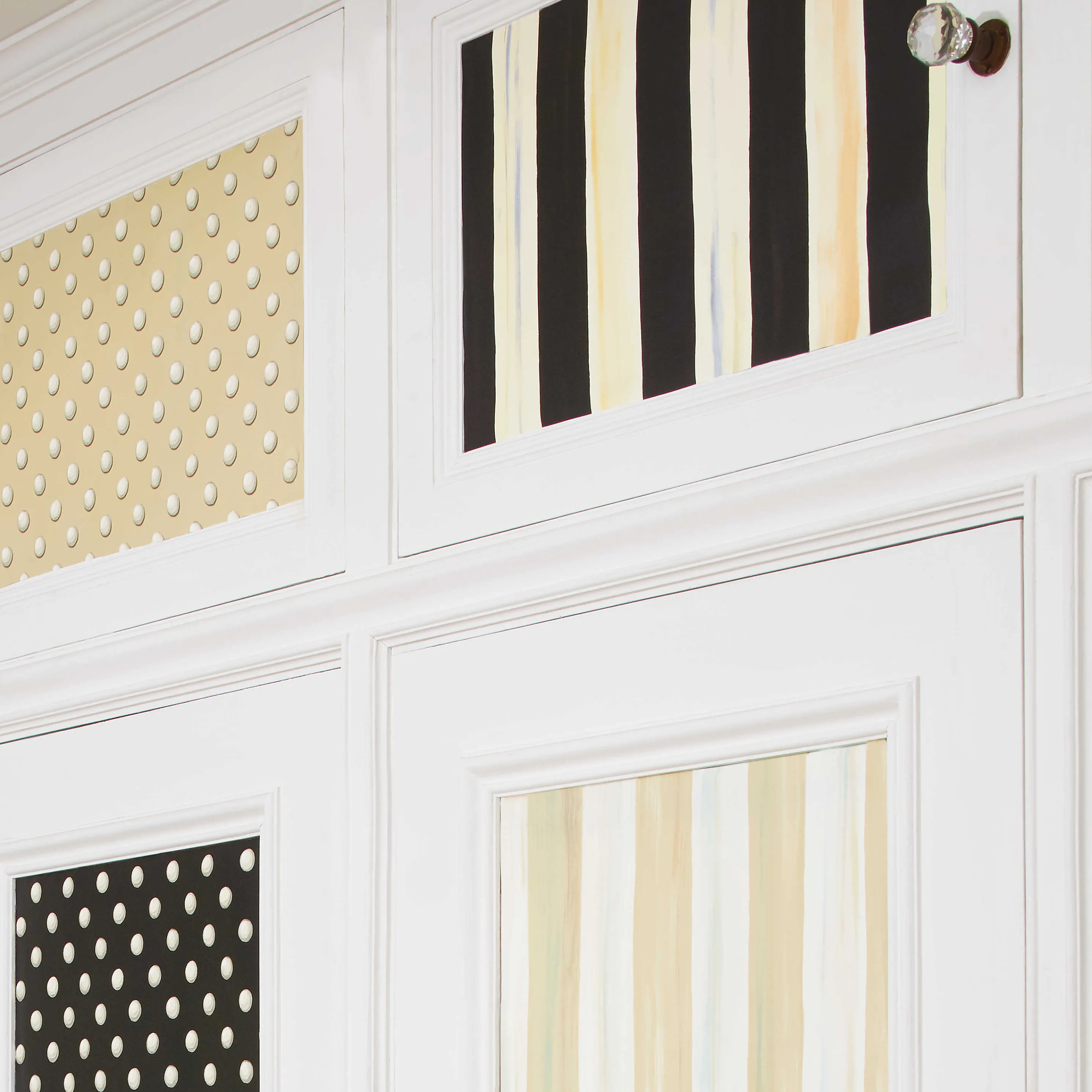 Courtly Stripe Wallpaper