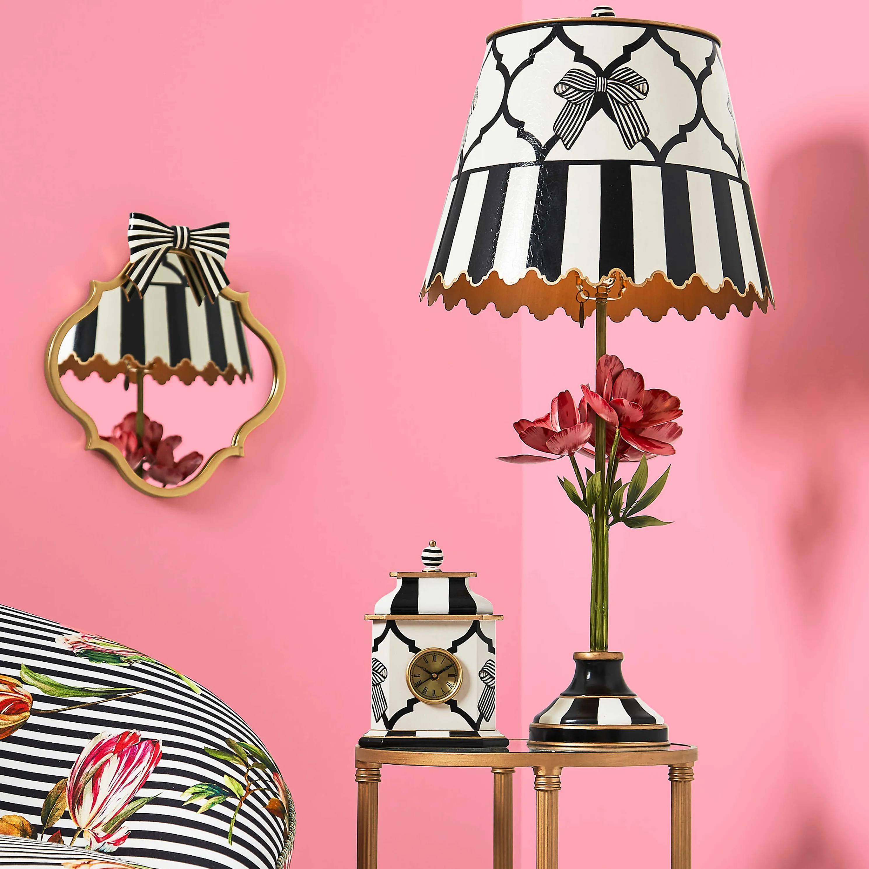 Flower Show Table Lamp