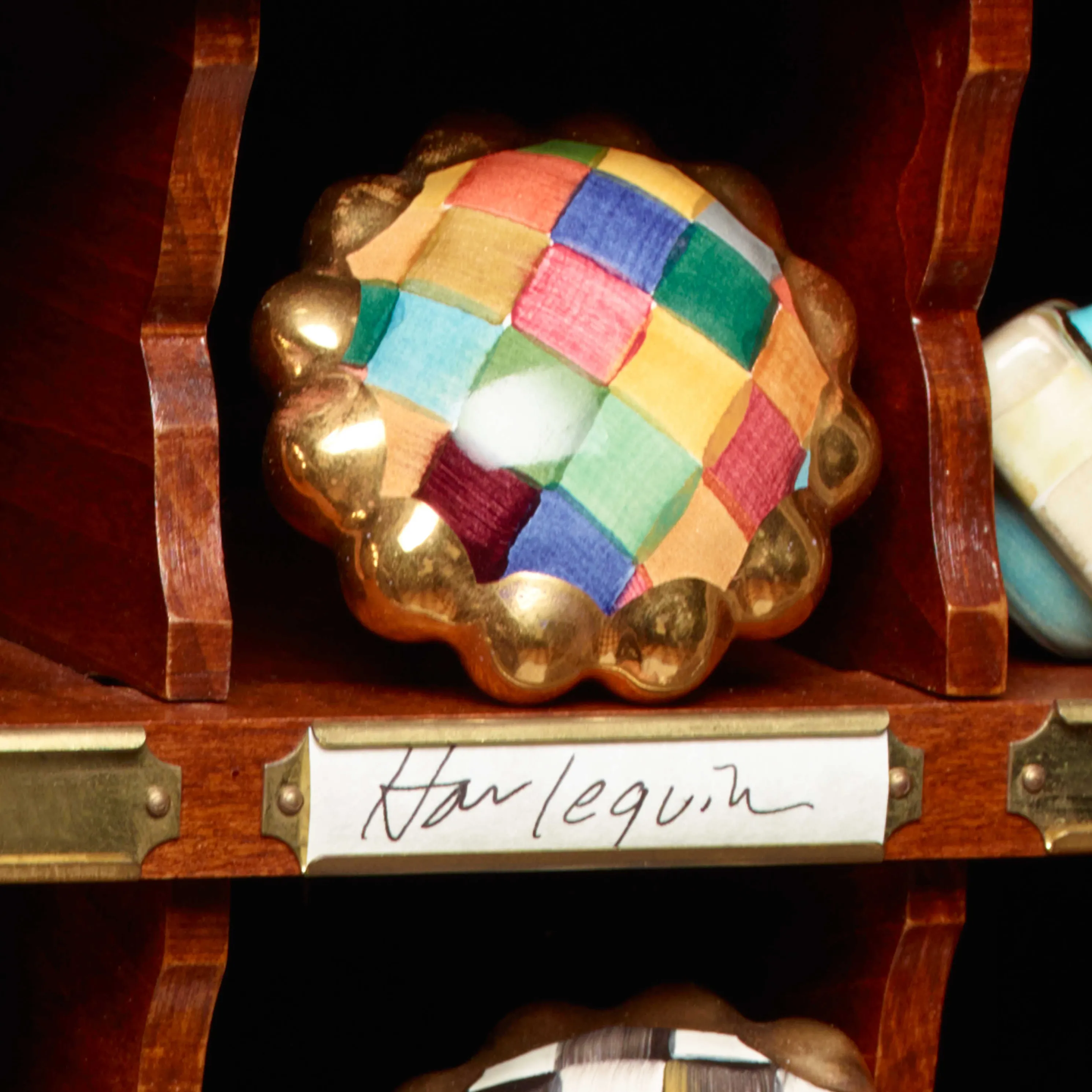 Harlequin Round Knob