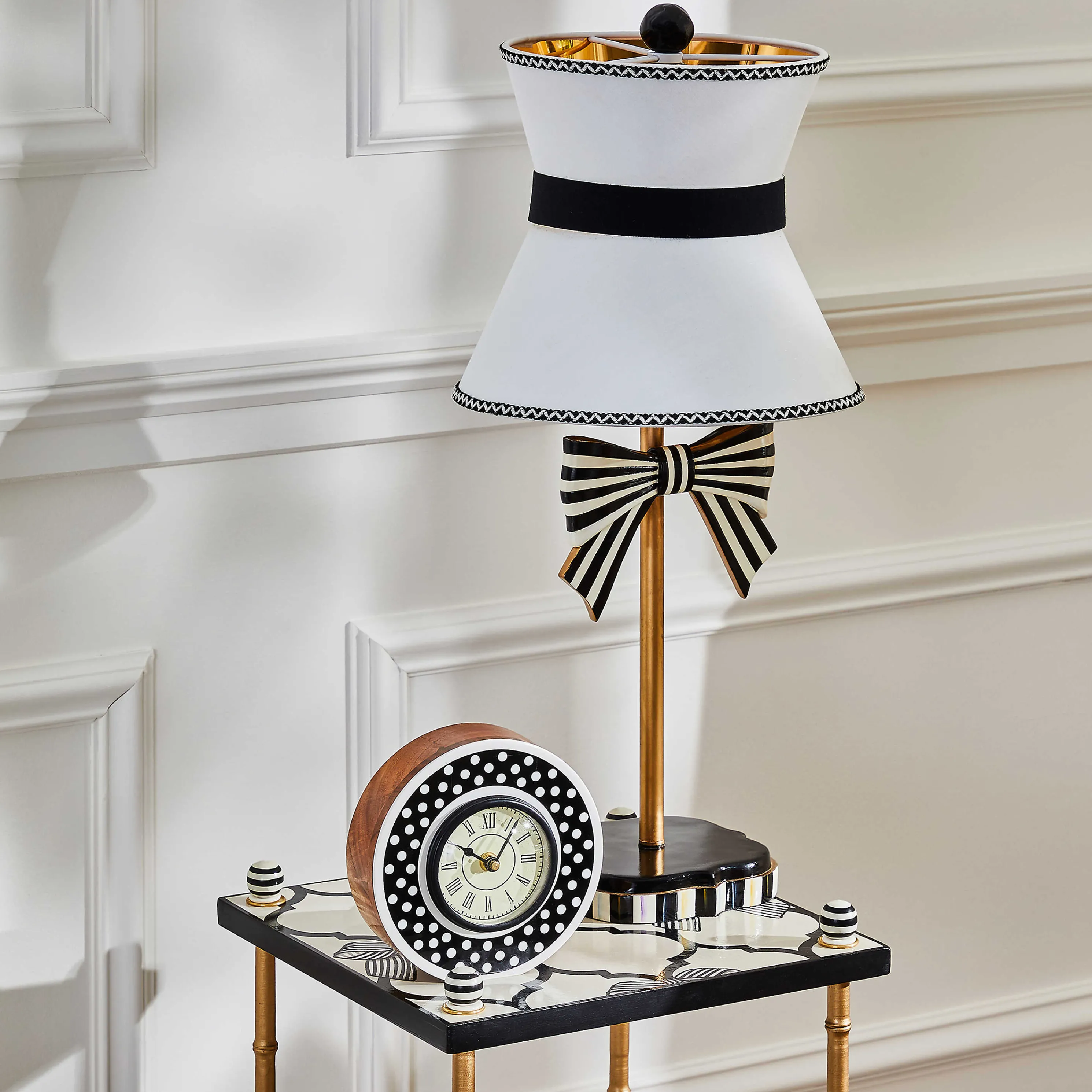 Pretty As A Bow Table Lamp