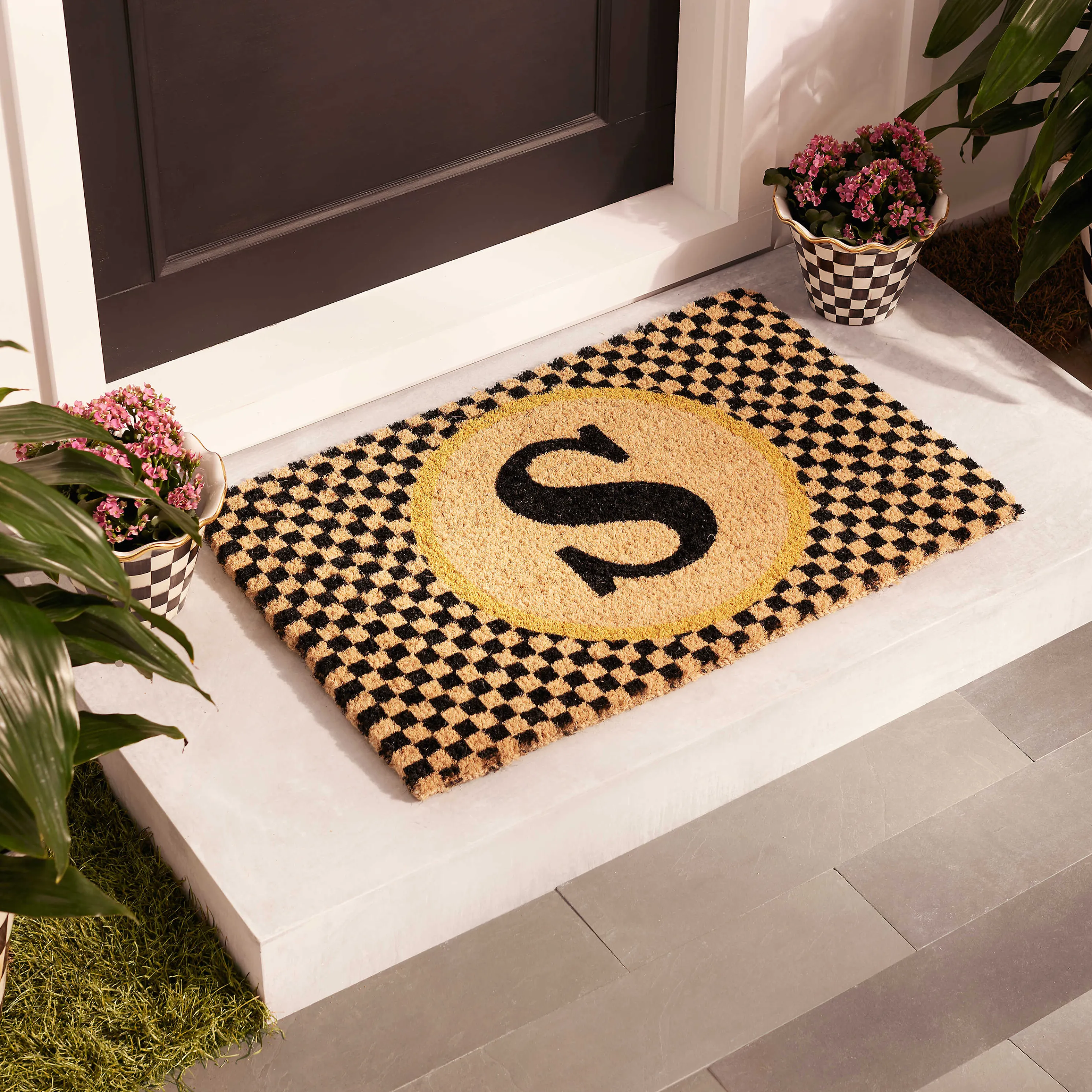 Single Letter Monogrammed Entrance Mat - S