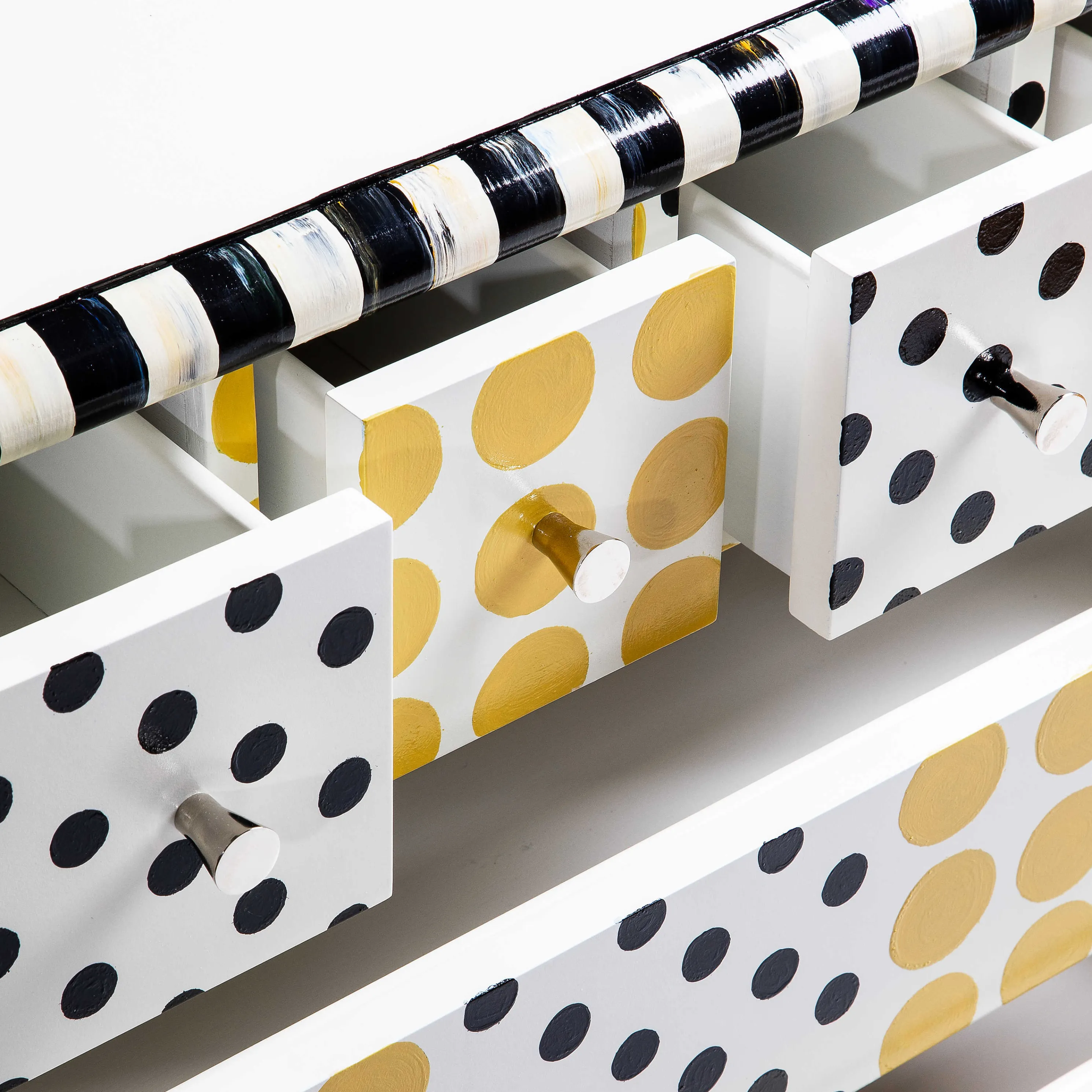 Spot On Accent Chest